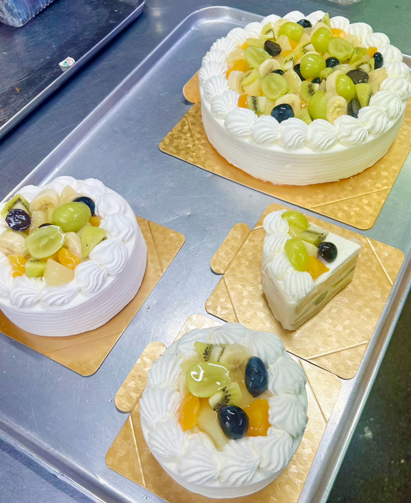 秋の生クリームデコレーション