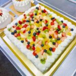 特注ケーキ20人前と当店のホールケーキの大きさ比較